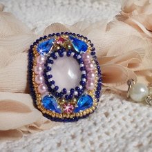 Bague Amazone Gabrielle brodée avec une Quartz et des cristaux de Swarovski